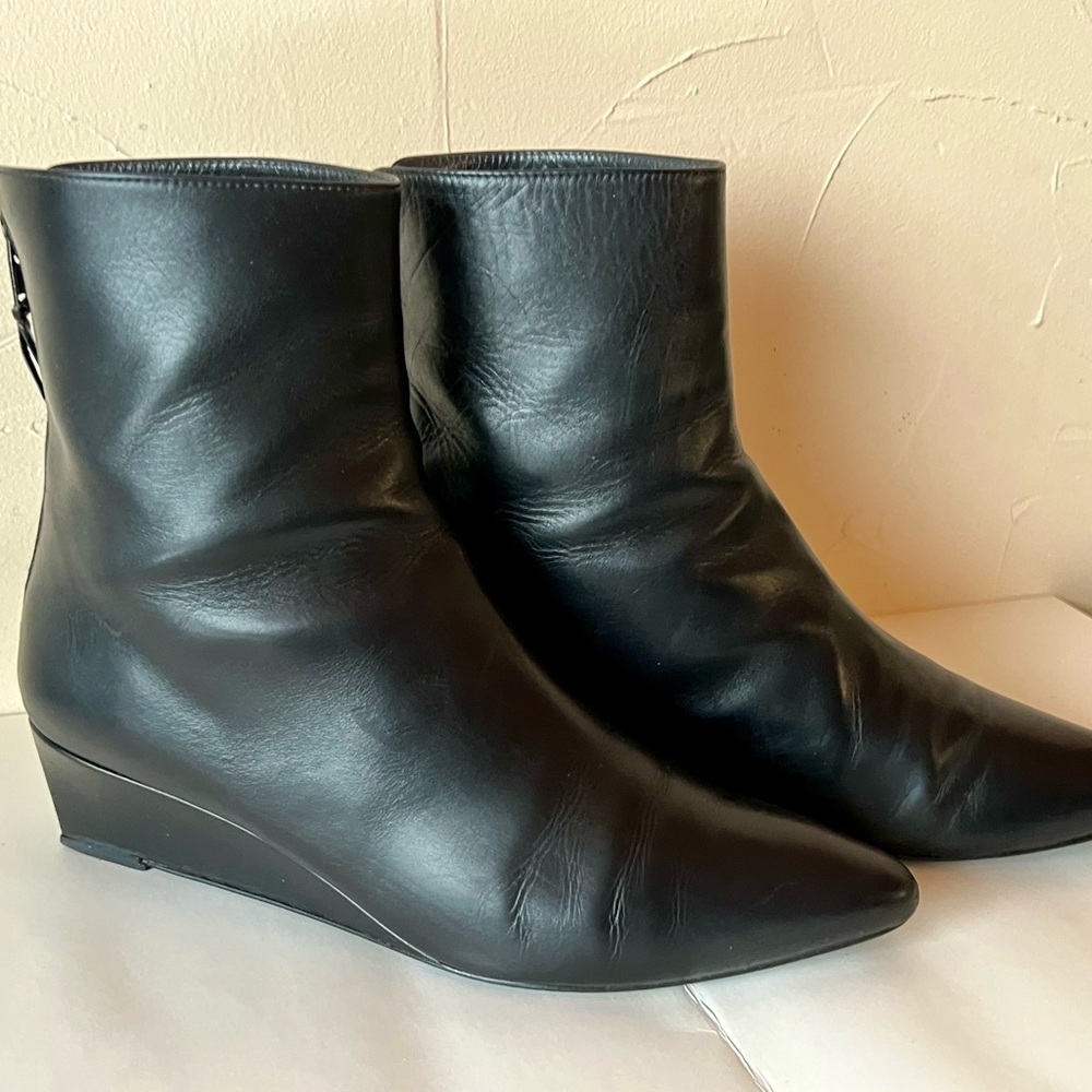 Stuart Weitzman Fineline Black Leather Ankle Boots